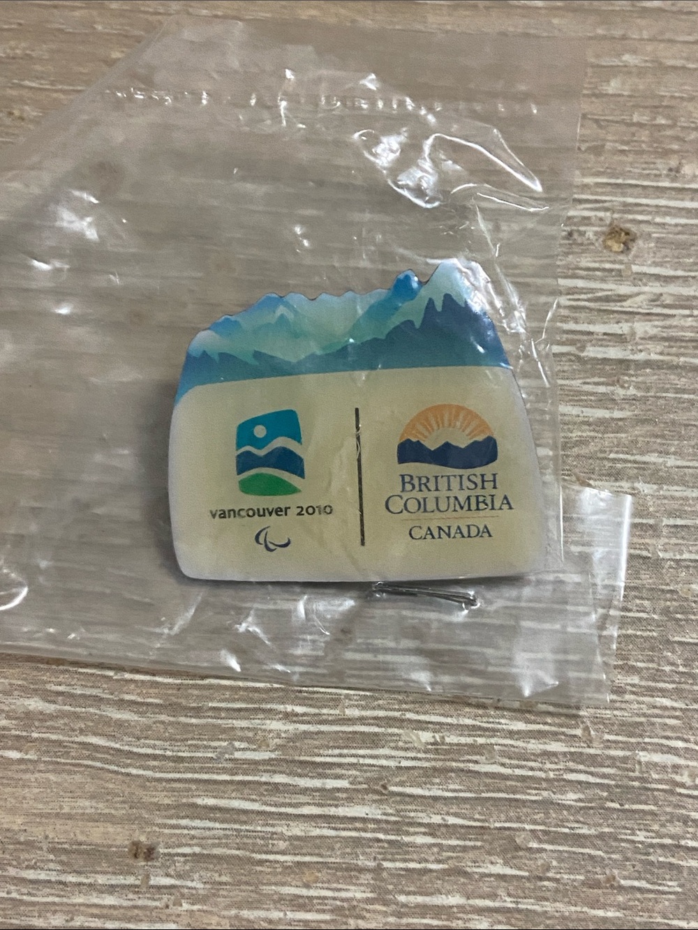 British Columbia Vancouver 2010 Collectible Pin - Blue White